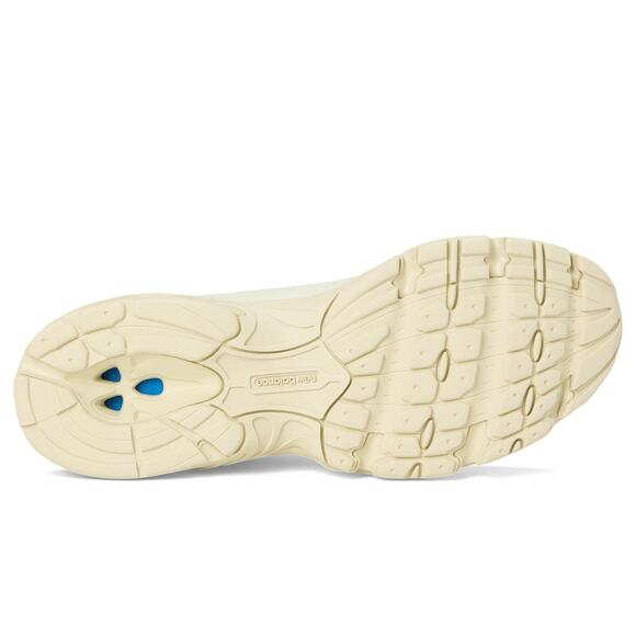 Athletic_Shoes